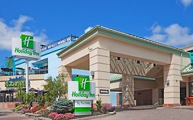 Holiday Inn by The Falls