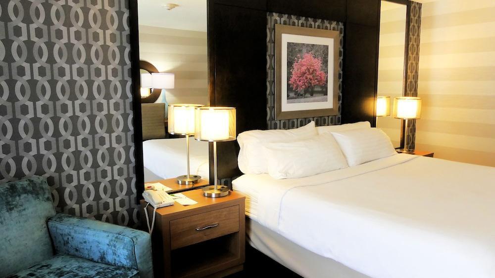Holiday Inn Niagara Falls-By The Falls By Ihg Exterior photo