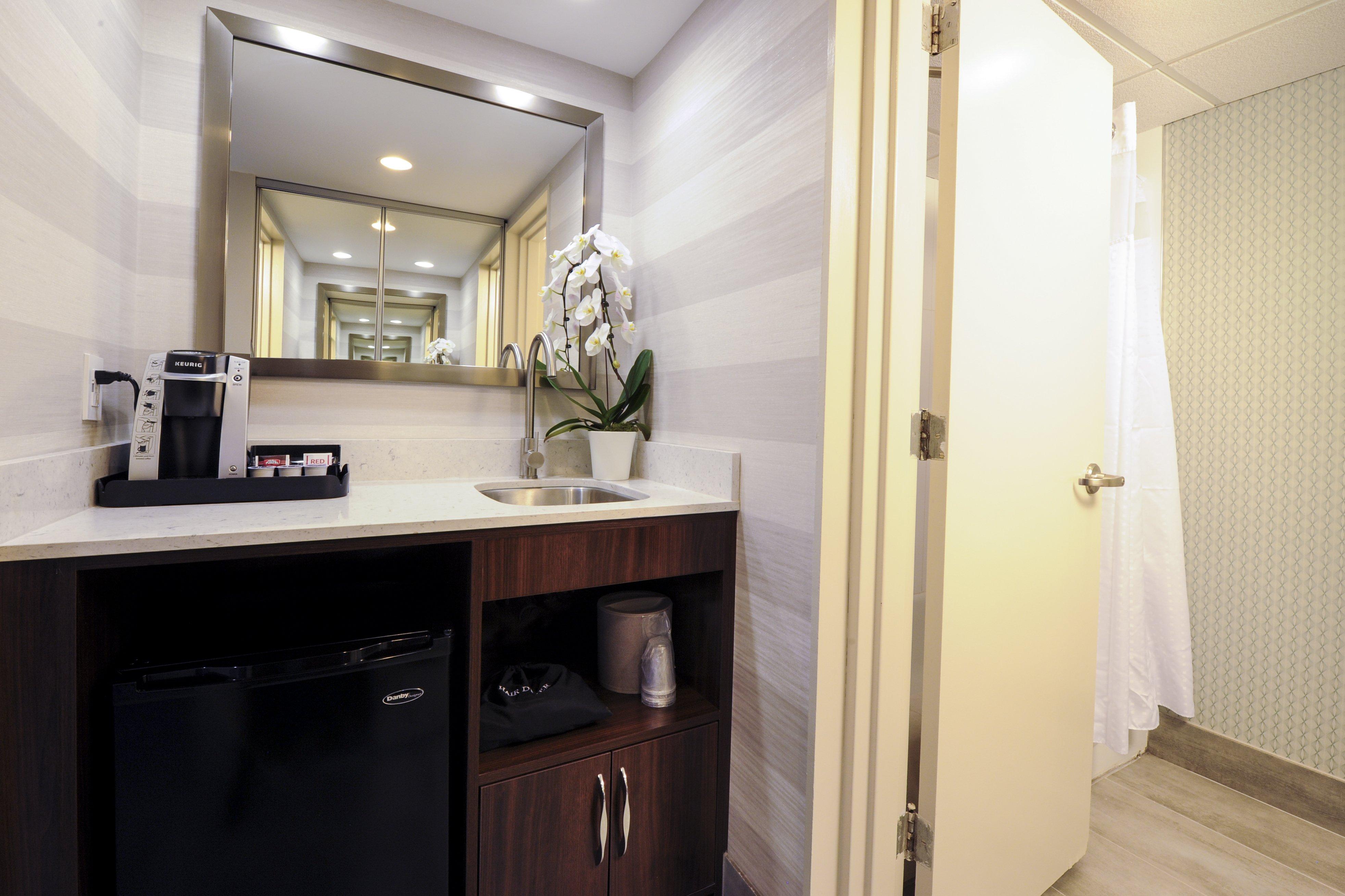 Holiday Inn Niagara Falls-By The Falls By Ihg Exterior photo