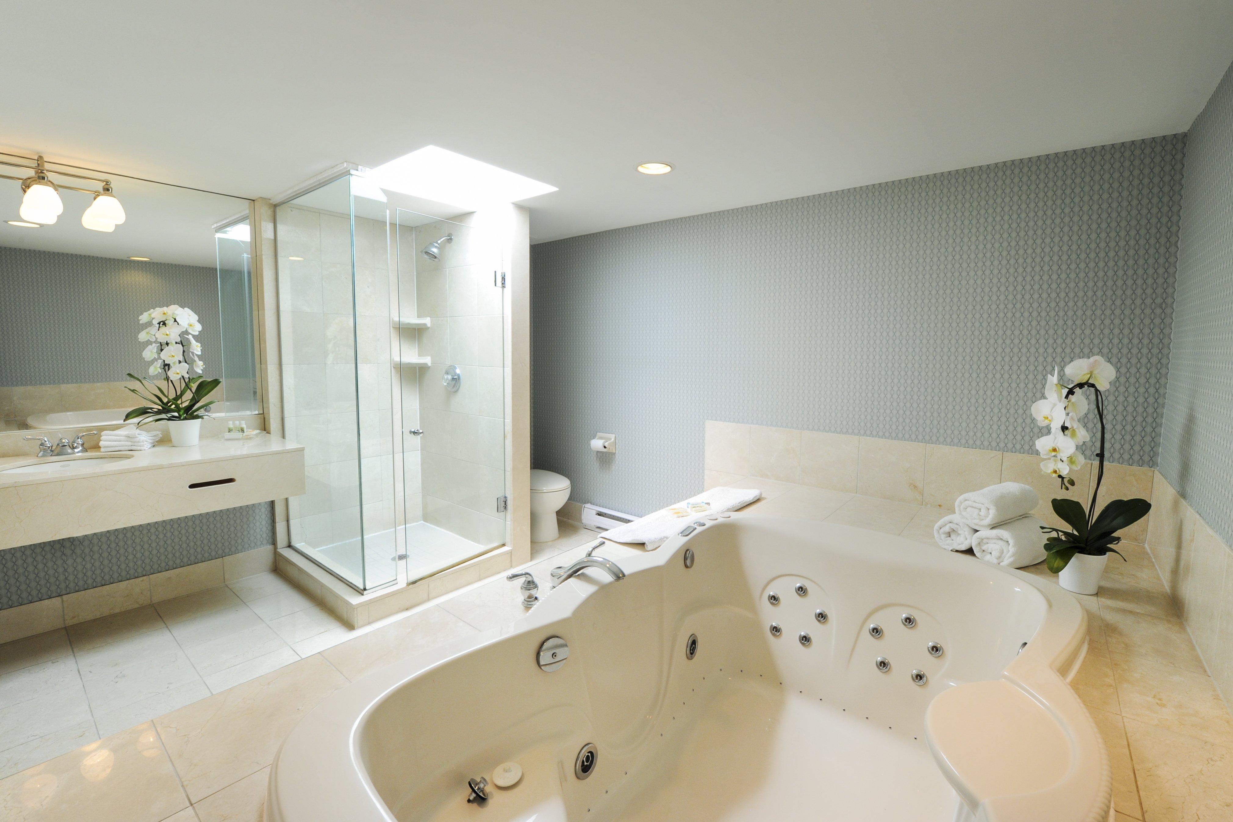 Holiday Inn Niagara Falls-By The Falls By Ihg Exterior photo