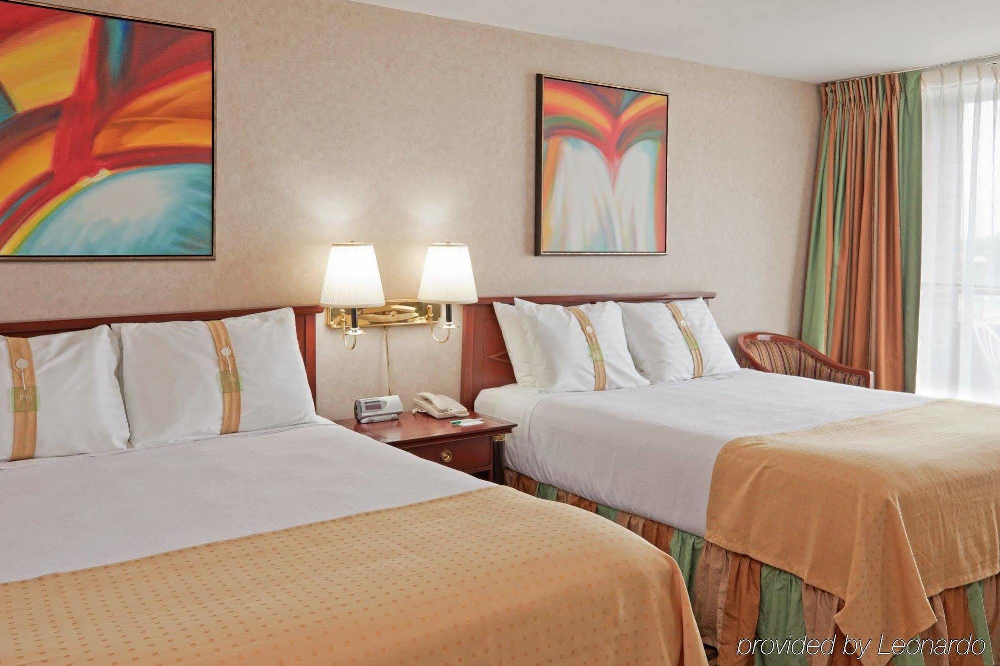 Holiday Inn Niagara Falls-By The Falls By Ihg Exterior photo