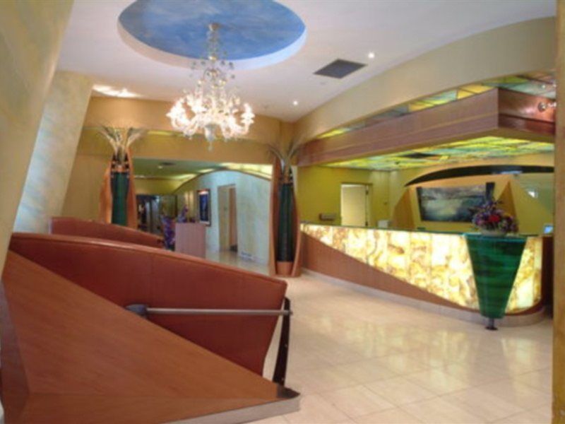 Holiday Inn Niagara Falls-By The Falls By Ihg Exterior photo